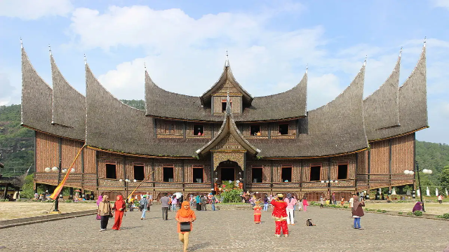 Wisata Terpopuler di Padang yang Harus Kamu Kunjungi